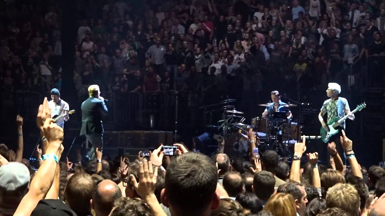 U2 Cologne Bad / 40 2015-10-18 Köln - U2gigs.com