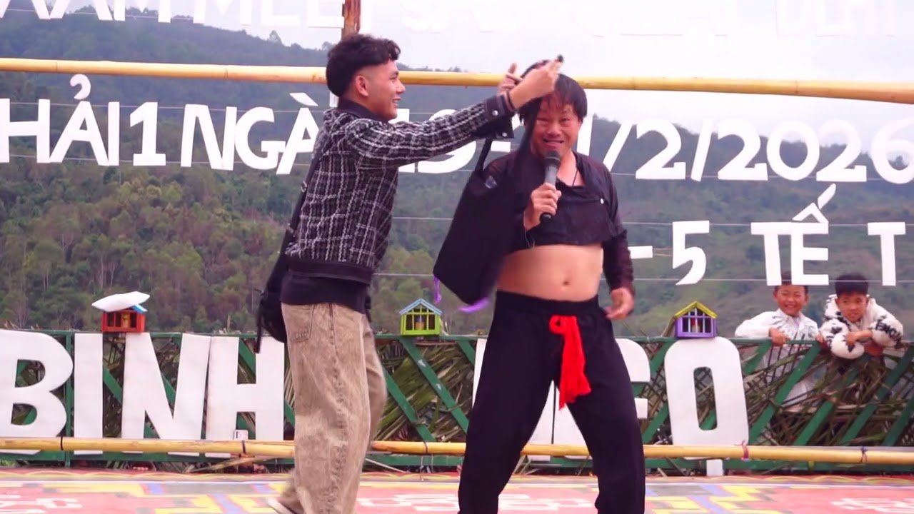 saib npawg tooj hawj tuaj ua lom zem nyab laj teb 2026