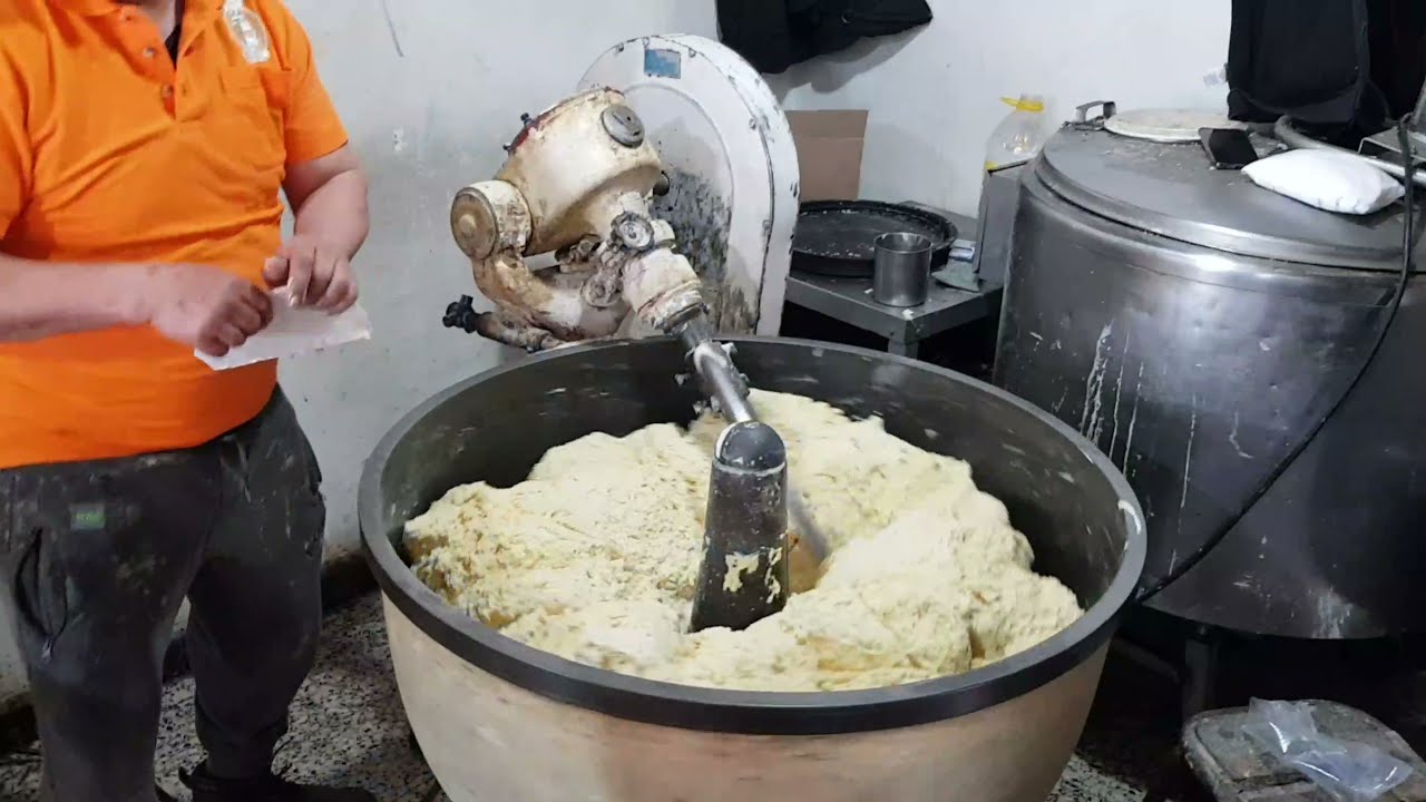 زلابية من عند احسن صانع في بوفاريك🧡🧡🧡_Zelabia