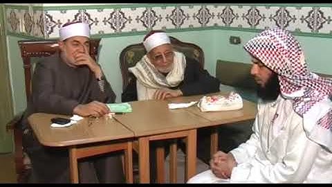 من توجيهات الشيخ عبدالحكيم عبداللطيف شيخ عموم المقارئ المصرية رحمه الله بإحدى مسابقات القرآن - 21