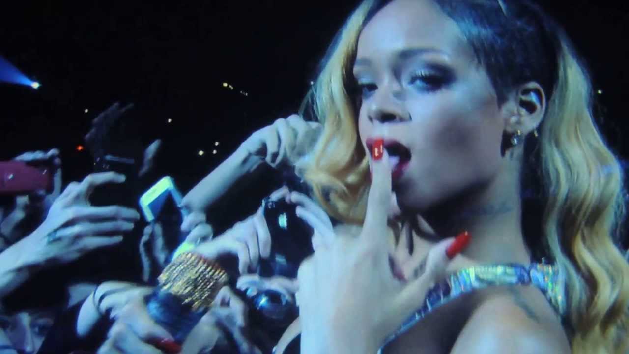 Rihanna-Bilbao 2013 (We found love, S&M, Only girl in the world)