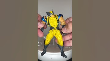 Fake Wolverine Figure from Amazon #wolverine #xmen #toys #mafex #actionfigures