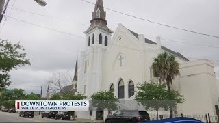 Downtown Charleston protest honors Emanuel 9