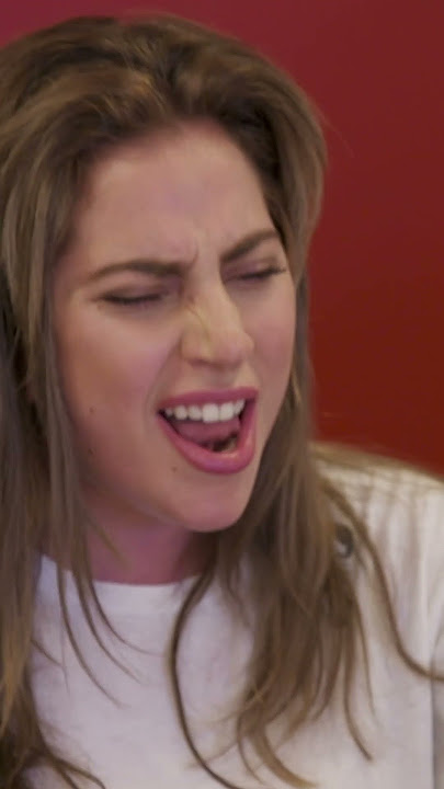 Lady Gaga sings ‘Shallow’ at a table read