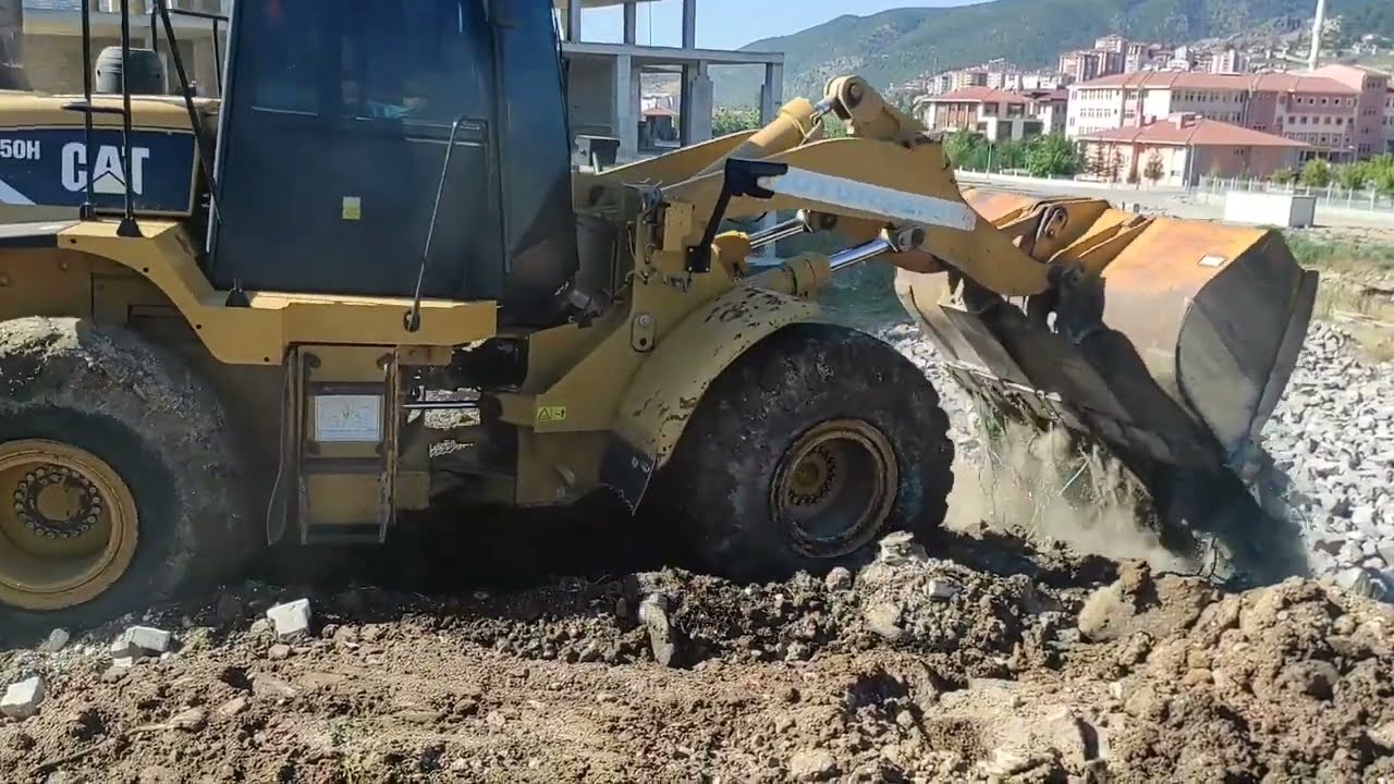 EFSANE LODER 950 HERYERİ DÜMDÜZ ETMEYE DEVAM EDİYOR #kepçevideoları #grader #bulldozer #jcb #viral