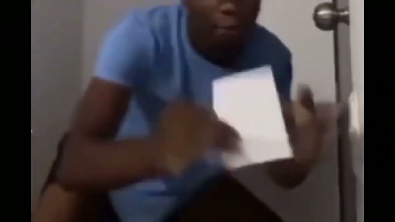 Esquivo, Esquivo [Meme]