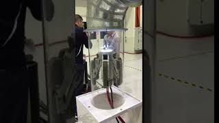 Jetty Robot with dry ice cleaning climbing up vertical duct