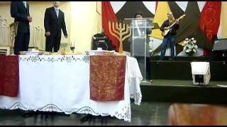 Pastora Marta Louvando