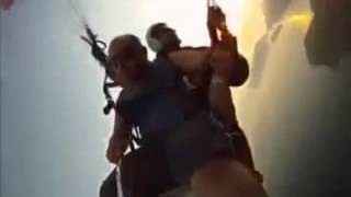 Мужик испугался до слёз Полет на параплане Мужик испугался до слёз Полет на параплане