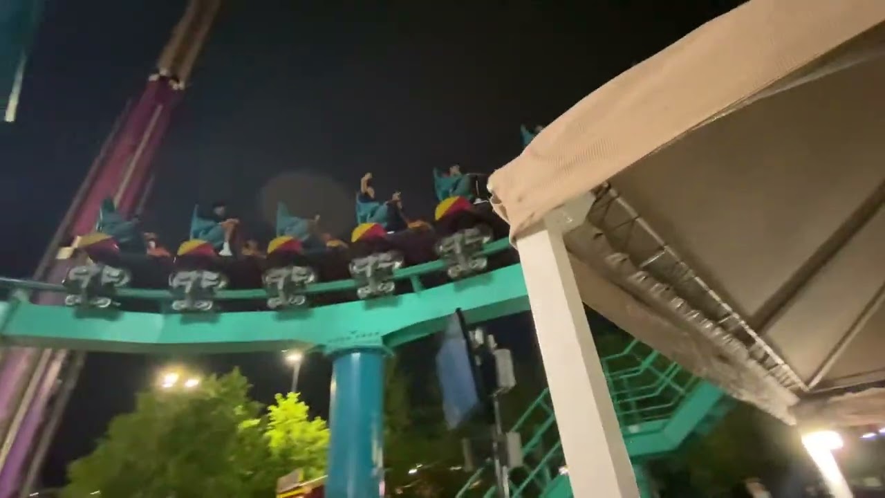 Getting ready for last train of the night on Leviathan at Canada’s Wonderland Vlog 2