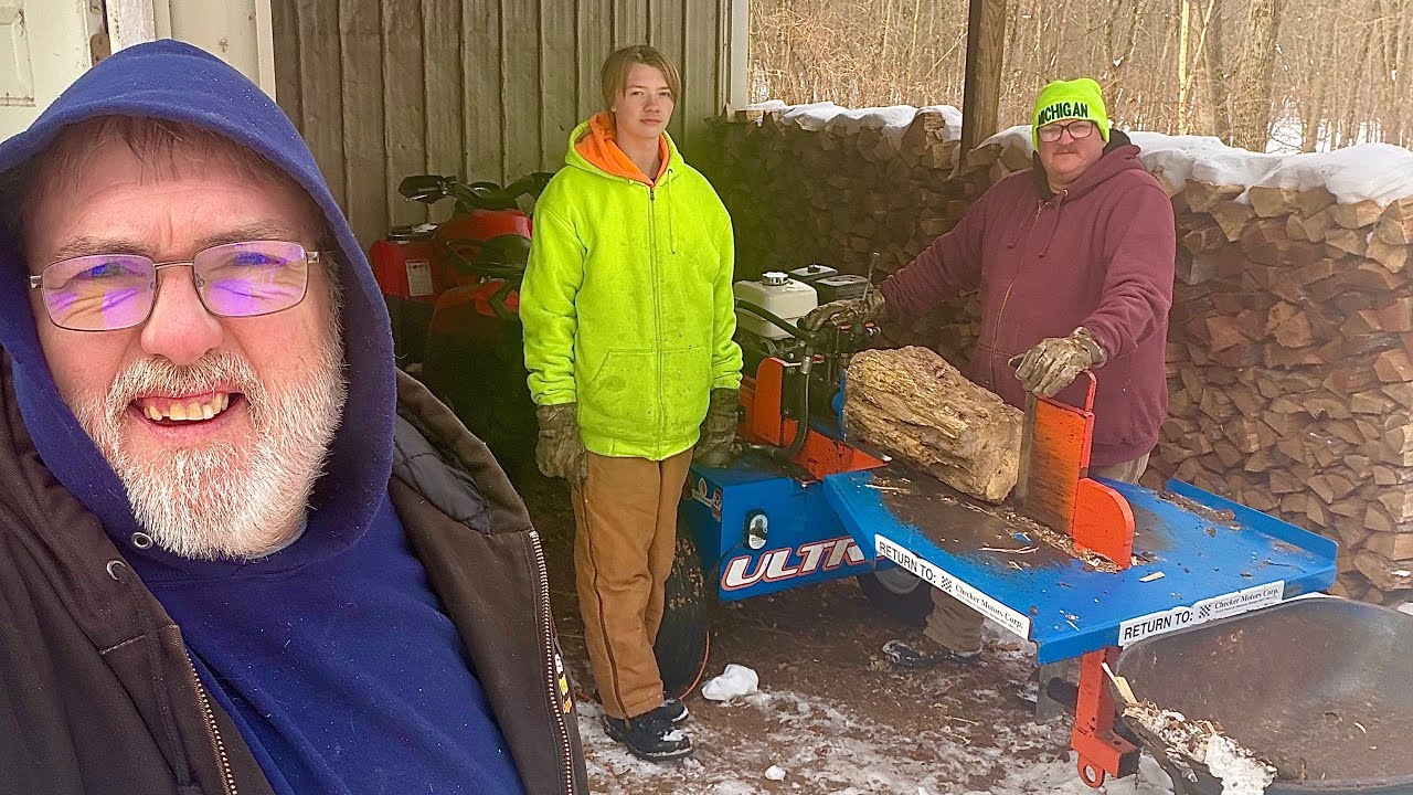 FIREWOOD | Splitting and loading and unloading - YouTube