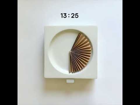 This Muji-inspired paper fan clock tells time without any numbers: Demo 1