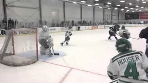 Isaac Lerma hockey