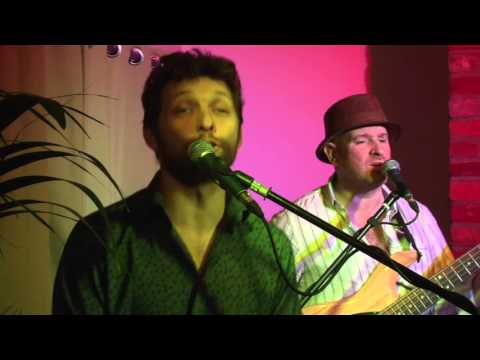 Squid Lips (featuring Cole Page) - Englishman In New York