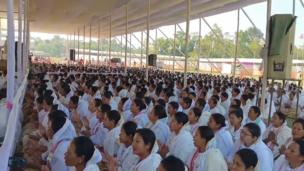2000 গৰাকী আইমাতৃয়ে প্ৰদৰ্শন কৰা দিহা নাম🙏 নকছাৰি ,যোৰহাট,অসম 
