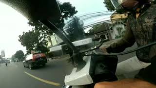 #VR - #Klakson lah Untuk #Memperingati #Pengendara Lain !!! #360 #Cimahi #Bandung screenshot 4