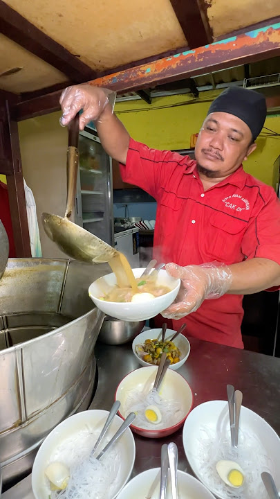 SOTO AYAM, THE RELIABLE CHICKEN OF JAKSEL'S CHILDREN... DELICIOUS... IT WILL DEFINITELY SUIT MY S...