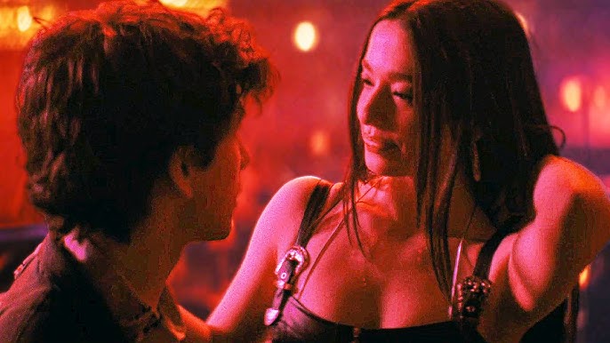 Jada Stivensning yalangoch fotosurati