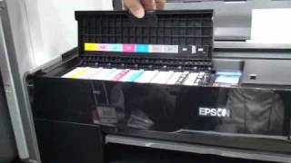 【CP+2011】エプソン：A3ノビ対応の顔料インクジェットプリンター「PX-5V」