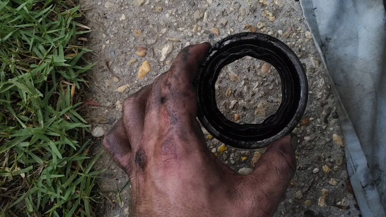 Pinion seal replacement AAM 9.25 YouTube