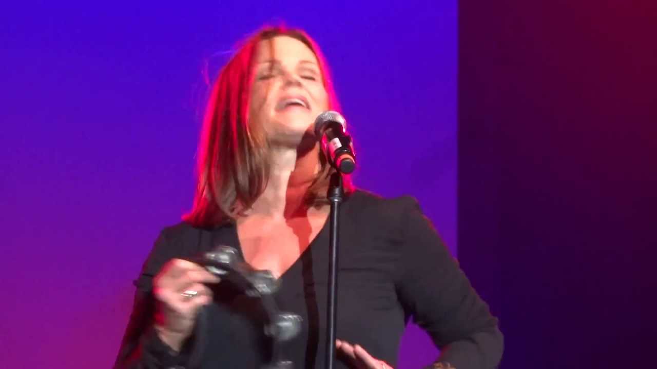 Belinda Carlisle. Valentine. Edmonton Expo Centre. August 30, 2015.