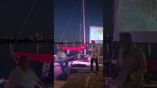 Η Coro Sitia «κατέκτησε» το λιμάνι της Σητείας