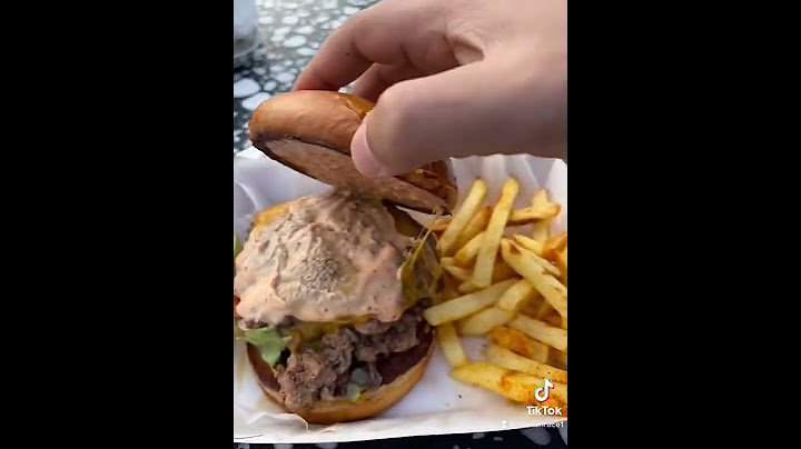 Best burger in egypt 😋 #maine
