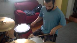 Songo na bateria
Uma tentativa de songo distribuindo no kit Songo na bateria