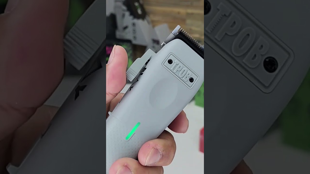 ‪@THEPISSEDOFFBARBER‬