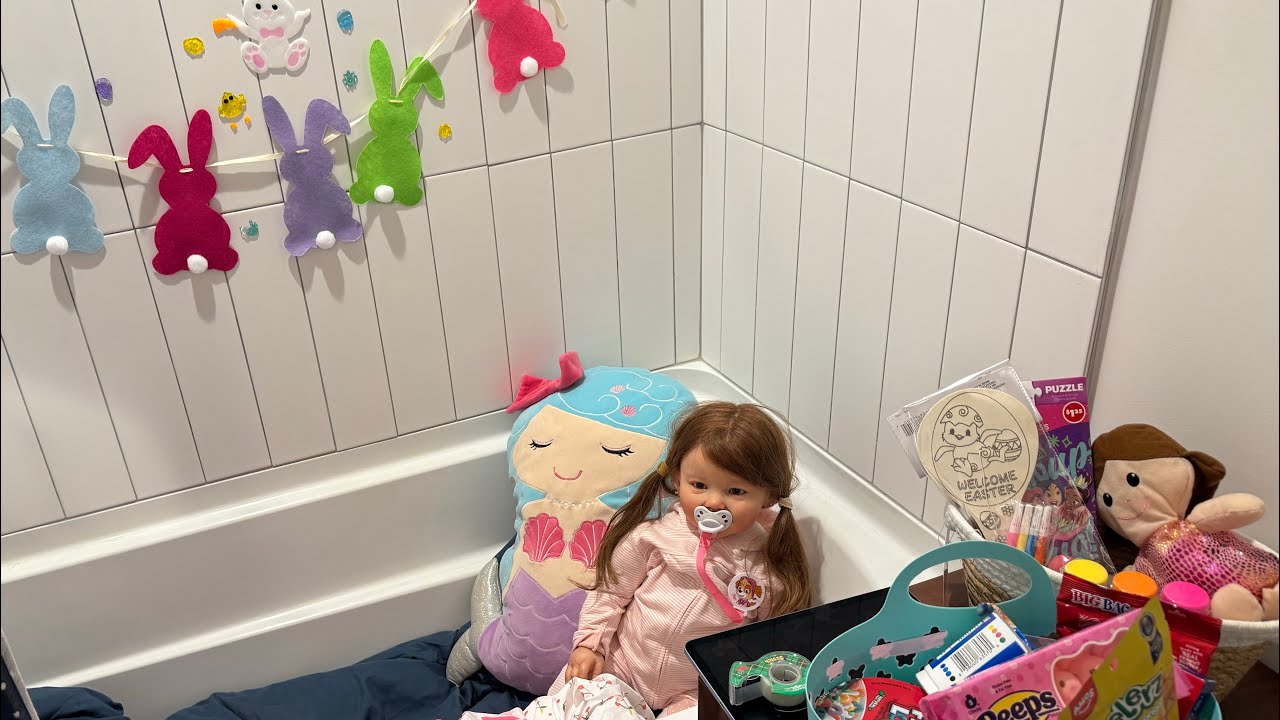 24 horas EN EL BAÑO  con MI HIJA REBORN de 12 meses summer #rebornbaby #super #momlife #barbie #dog