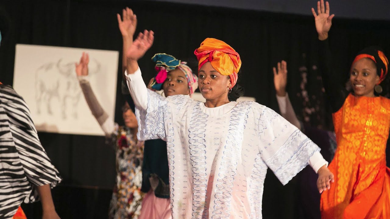 Soweto Gospel Choir - Hlohonolofatsa - YouTube