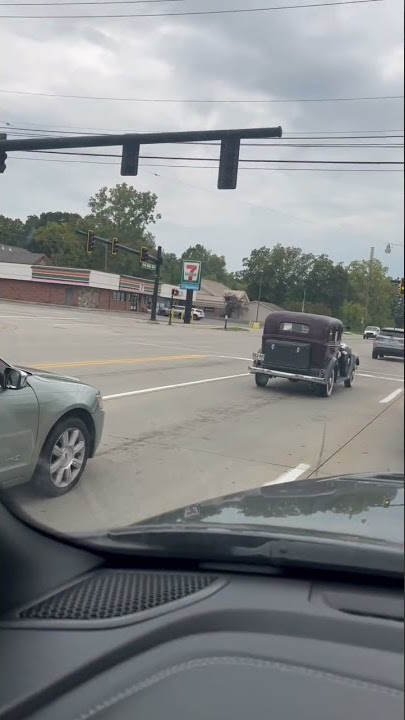 it's a 1933 WHAT ? COMMENT IF YOU KNOW !!!!