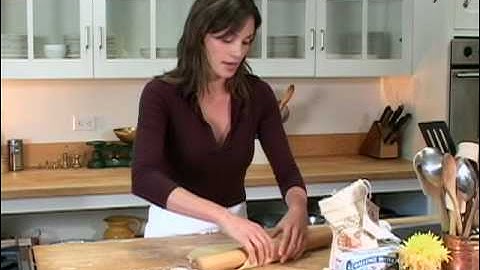How to Make Pie Crust - CHOW How To