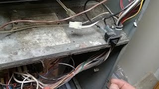 How to test hot surface ignitors two different ways in your furnace (short version) by OPEN TO PUBLIC HVAC SCHOOL 3,052 views 1 year ago 5 minutes, 40 seconds