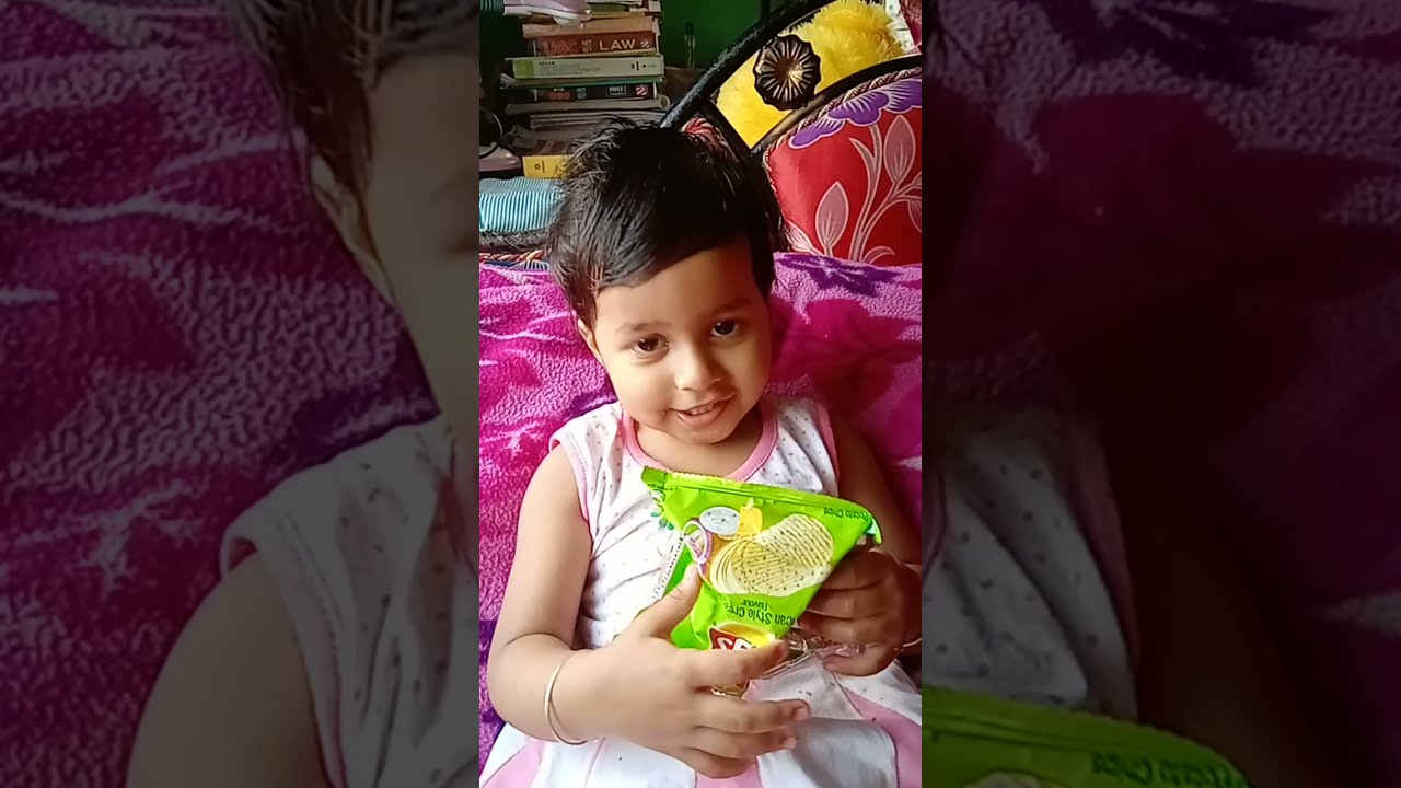 Baby says the name of days of week II  2 years  old 