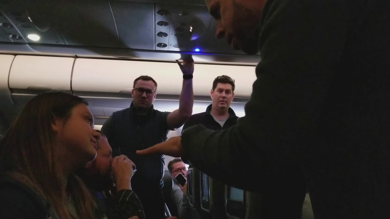 Aa Flight 770 Sfo To Phl Obnoxious Passenger Youtube Passenger Obnoxious American Airlines