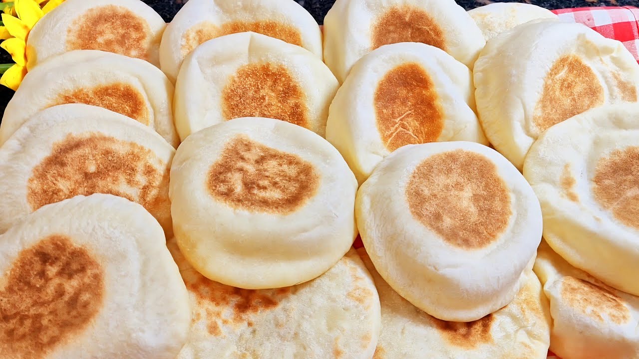 بشوية مياه ودقيق⁉️ هتعملى احلى خبز (العيش الشامى) لسحور رمضان  وللمدارسسهل جدا هتعمليه فى دقايق 💯👌