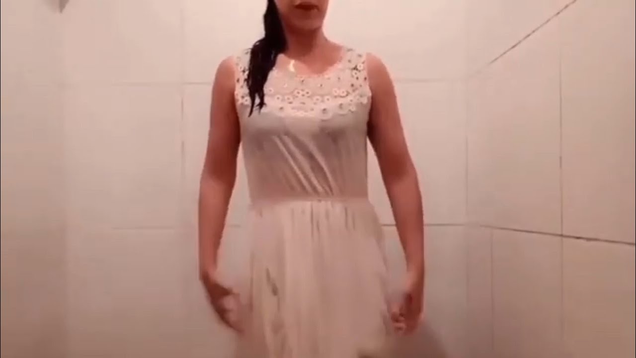 Hot Indian Girl Take Bath In Happy Mode Girl In Bathroom Youtube 