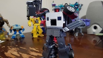 Quick review X transbots flipout part 1