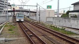 東急5050系4000番台4101編成各停湘南台行到着&相鉄8000系8711編成各停横浜行発車　西谷駅