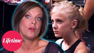 Dance Moms: ¡La lesión del pie de Paige causa CAOS! (T2) | Lifetime