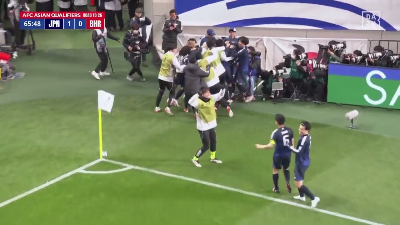 速報】日本がW杯出場へ大きく前進！中央突破から鎌田大地が先制ゴール