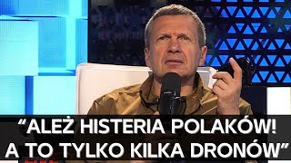 Rosyjski propagandysta wyśmiewa Polaków, kpiąc z polskiej reakcji na drony
Nie mogło oczywiście zabraknąć reakcji Włodzimierza Rudolfowicza na zachowanie polskiej strony w związku z dronami które pojawiły się w polskiej przestrzeni powietrznej. Propagandysta otwarcie kpi i wyśmiewa polską reakcję, jednocześnie podkreślając, że trzeba wziąć się za Polskę na poważnie. Głos w tej sprawie zabrał również ekspert wojskowy, a swoje pięć kopiejek wtrącił również... pułkownik-pogodynka.
Materiał pochodzi z dnia 10 września 2025
⬇️⬇️⬇️ Na gorącą herbatkę i ciasteczko 🫖🍰
Patronite:
https://patronite.pl/AndromedaYT/description
BuyCoffee:
https://buycoffee.to/andromedaYT
BuyMeACoffee (opcja dla widzów spoza Polski):
https://www.buymeacoffee.com/andromedaYT
0:00 Zachęta
0:42 Wstęp
3:14 Propaganda o polskiej reakcji
29:01 Zakończenie Rosyjski propagandysta wyśmiewa Polaków, kpiąc z polskiej reakcji na drony