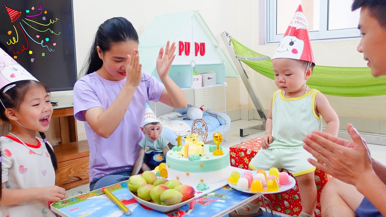Warm and happy birthday of monkey PUPU with his family...