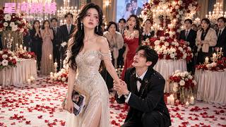結婚十年終於懷孕,卻被丈夫誤會出軌,小三上門毆打致流產毀容,憤怒的她設局在求婚現場揭穿一切,渣男跪求複合,反遭白眼!#熱門短劇  #短劇推薦  #追妻火葬場 #虐戀 #霸總 #晚月不滥情