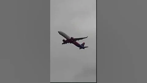 Wizzair A321neo takeoff from Budapest