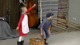 Video thumbnail of "Astrid Lindgrens Värld -Singen mit den Svensons Teil 1"