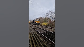 Class 66 (66722) on 6M26 | GB Railfreight Power Through Leicester | Mainline Freight Action 11/11/25