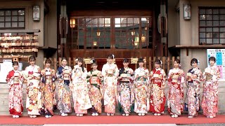 浅川梨奈＆大原優乃、晴れ着姿で新成人の誓い
