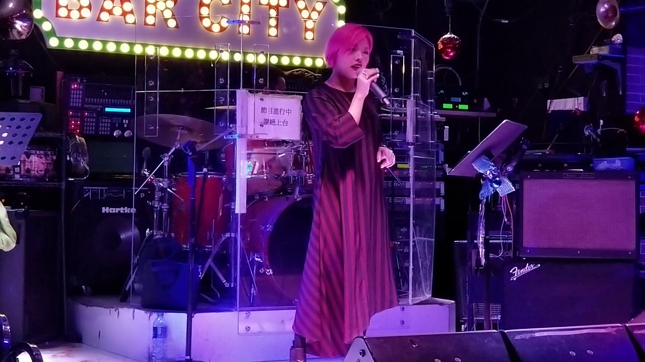 Candy Ng 愛很簡單 Rolling in the Deep 夢伴 歐志明歌迷夜 @ Bar City 19/01/20 - YouTube